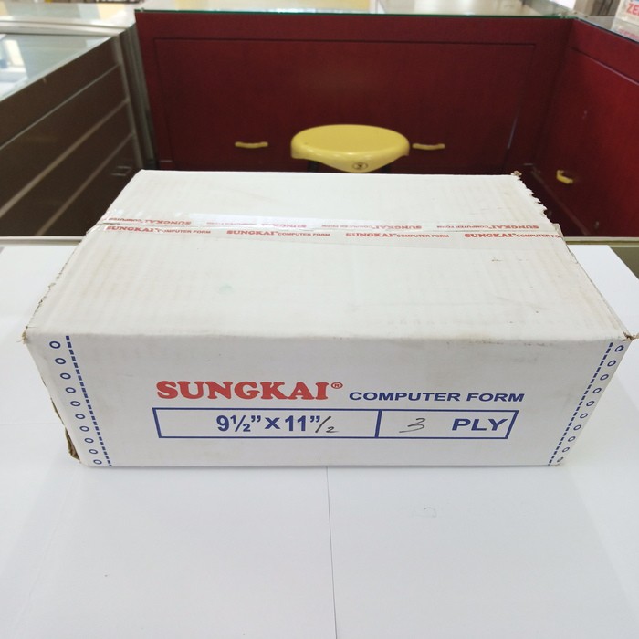 

KERTAS CONTINUOUS FORM SUNGKAI 9 1/2 X 11 3 PLY BAGI 2 (PERFORASI)