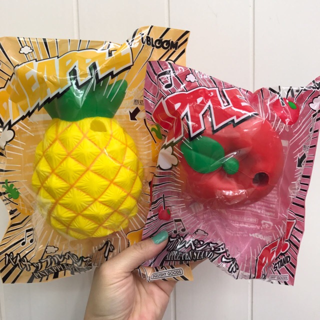 Ibloom pineapple pen squishy