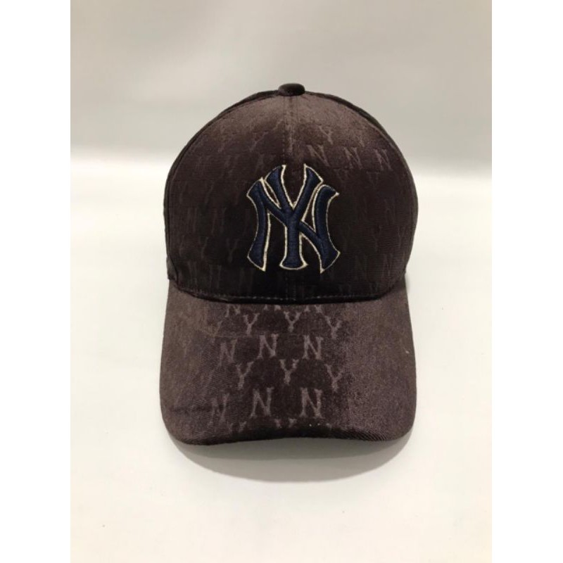 Topi NY Beludru Coklat Coffee