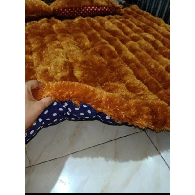 KASUR BULU LEMBUT  DAN TEBAL dapat bantal  juga REAL PICT 