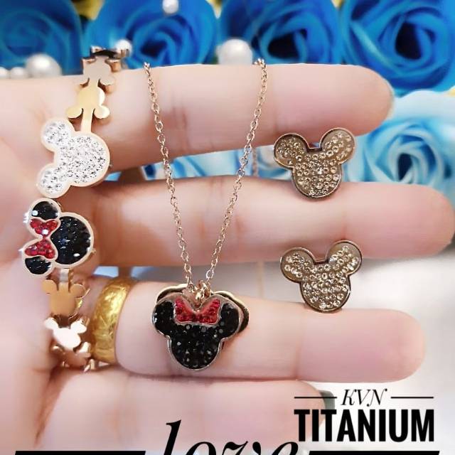 Titanium set perhiasan 1529k