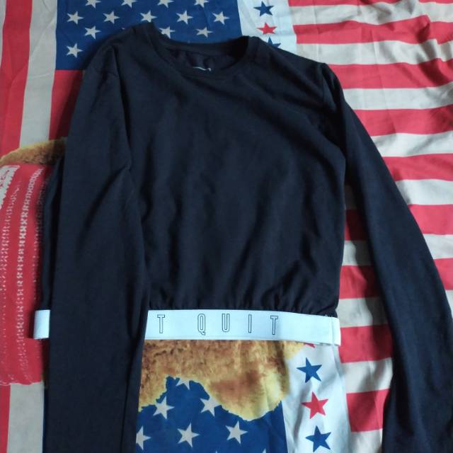 PRELOVED -- Colorbox Crop Top -- Atasan -- Kaos -- Branded