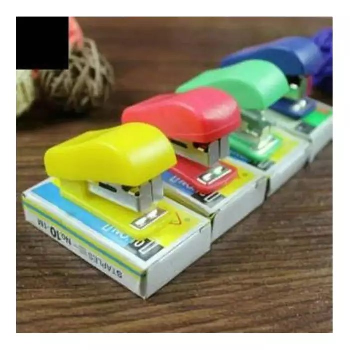 

SS Staples Mini FREE isi Staples Stapler Stepler Perlatan Sekolah- Warna Acak