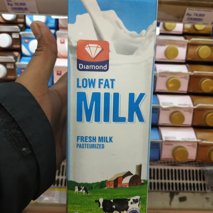 

Diamond Fresh Milk low Fat Milk 946Ml
