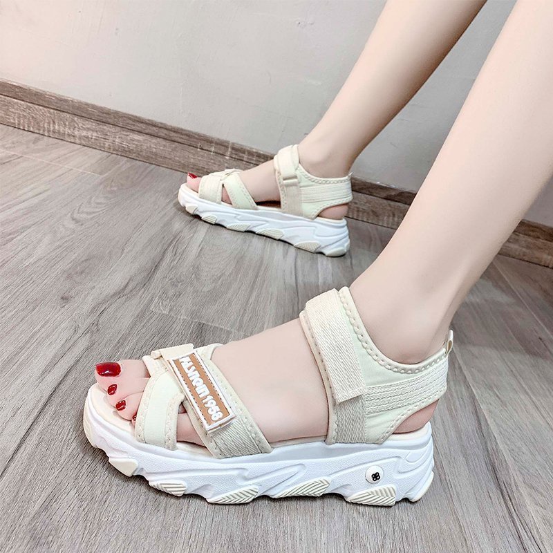 Favorite &quot;FREE BOX&quot; Sandal Gunung Wanita Trendy Sandal Wedges Velcro Kasual Fashion Anti Slip Import Premium Quality 9021