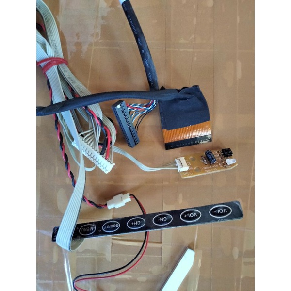 IR SENSOR TOMBOL MANUAL SOCKET SOKET LVDS TV LED AKARI LE-3289T2 LE3289T2 LE 3289T2 3289