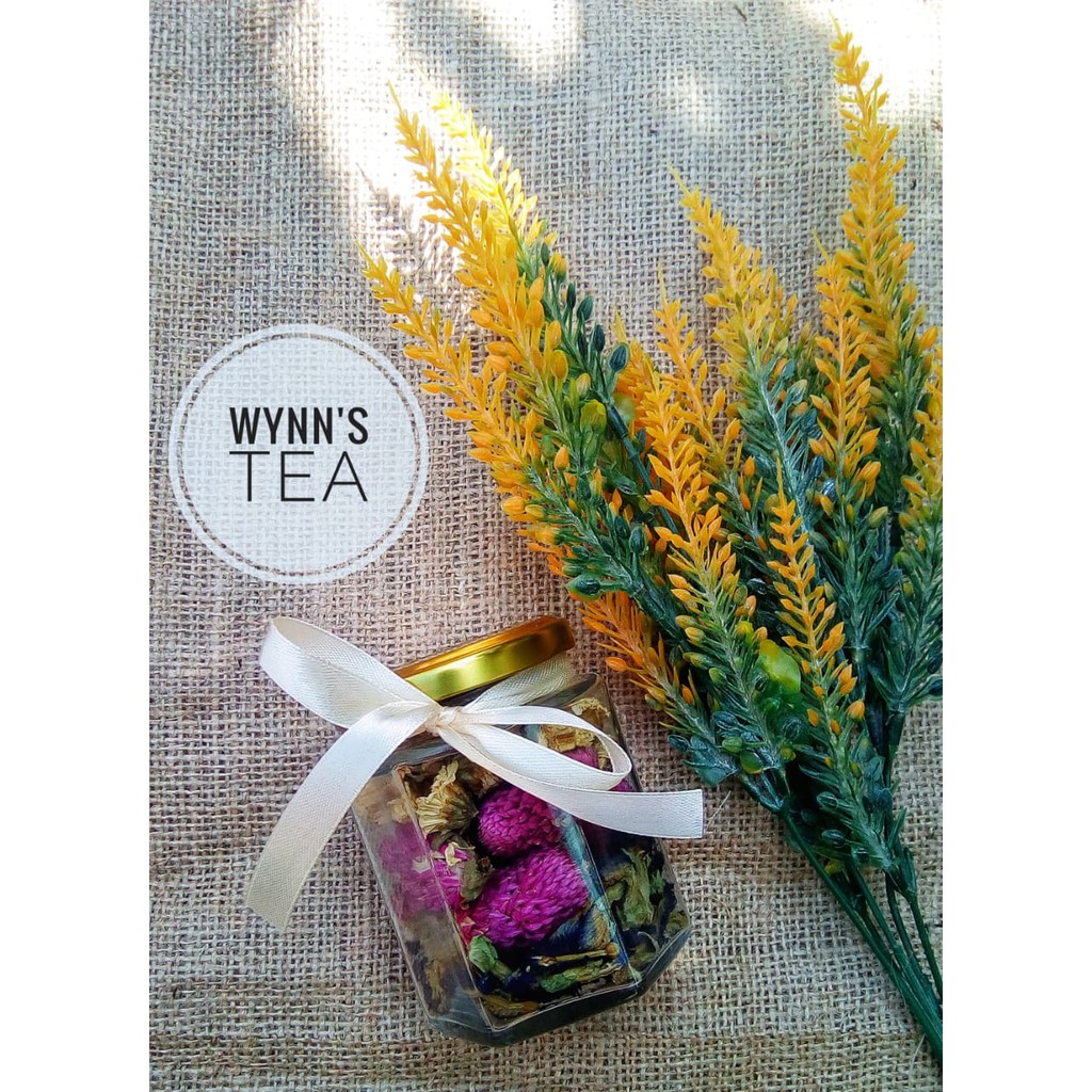 

Mix Flower Globe Amaranth White Chrysanthemum Butterfly Pea Tea in a Jar