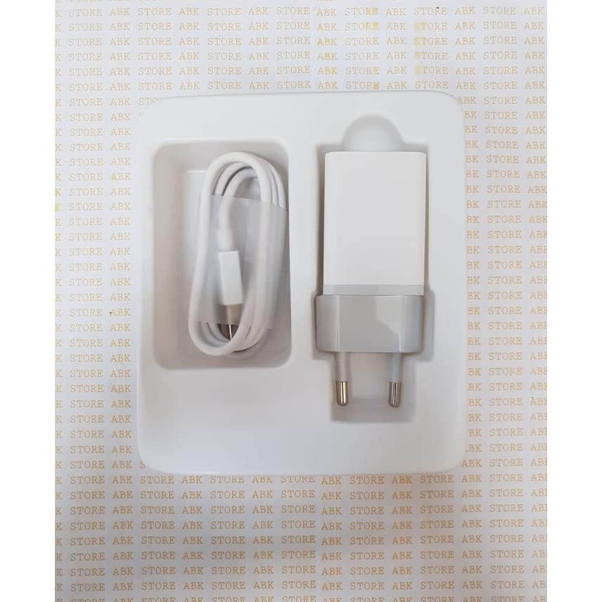 Travel Charger Oppo 2 Ampere AK903 Original