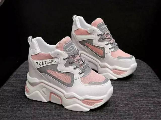 Sneaker wanita masa kini ub 34-3