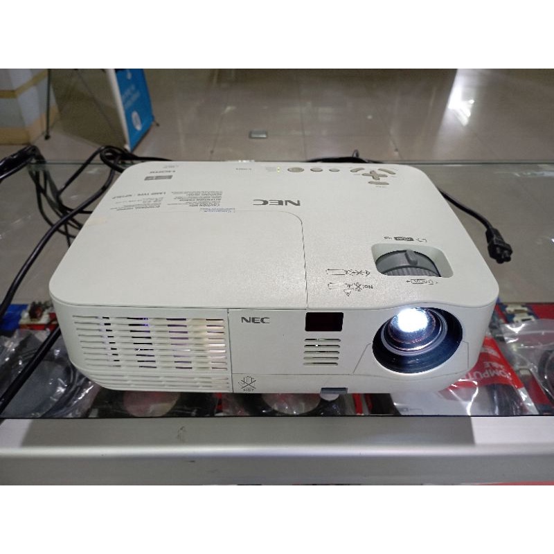 proyektor_projector nec np-v300x second bekas normal