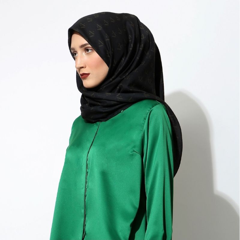 Preloved Vivi Zubedi Monogram scarf - Black