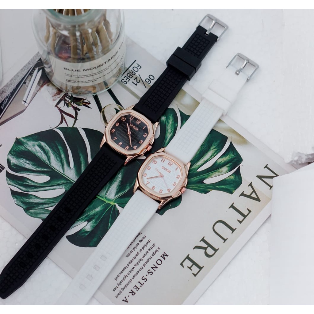 PA Jam Tangan Quartz Strap Rubber PU Analog Casual Gaya Retro Wanita Persegi Watch Korean Fashion Body Polos RM045