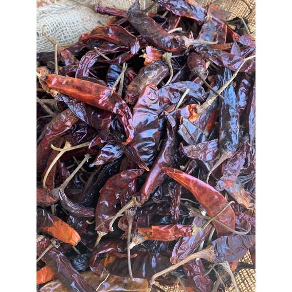 

Lombok/cabe kering lokal (pedas)