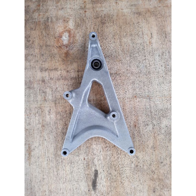 Jual Swing Arm Arem Dudukan Knalpot Honda Vario Vario Lama Original Copotan Shopee