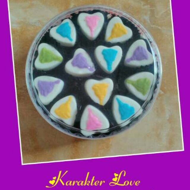 

Coklat karakter Love