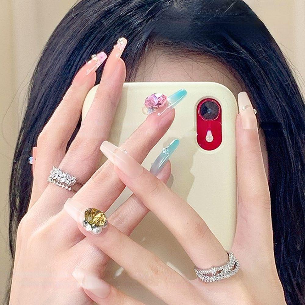 Augustina Paku Charms Menunjuk Bawah Kristal Kuku Kecantikan Hiasan Kuku Manikur Aksesoris DIY Bahan Kuku Nail Art Berlian Imitasi