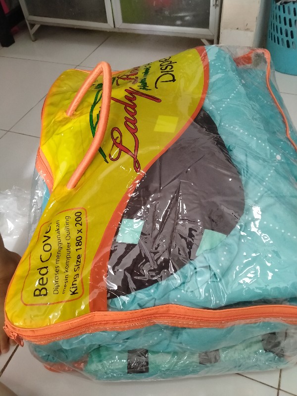 Bed Cover Lady Rose Ukuran King Set Motif Blend