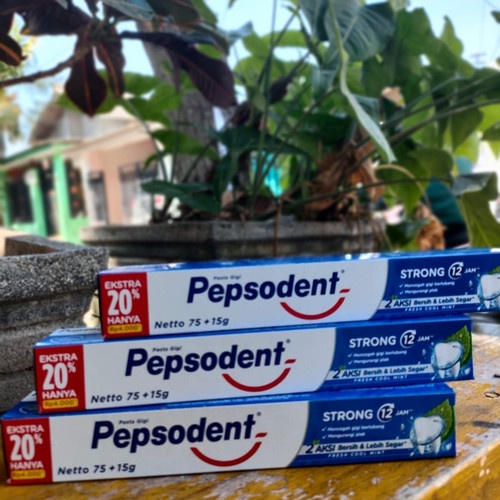 PEPSODENT Strong 12Jam 75 g + 15 g // PEPSODENT BIRU EKSTRA 20 %