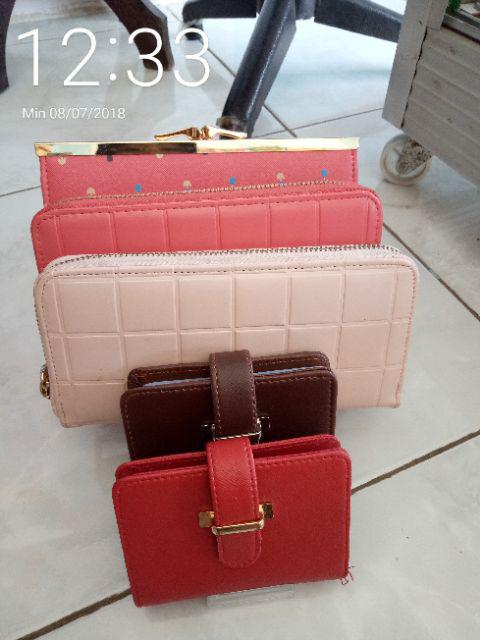 Akrilik Display Pajangan Tempat Dompet 6 Susun