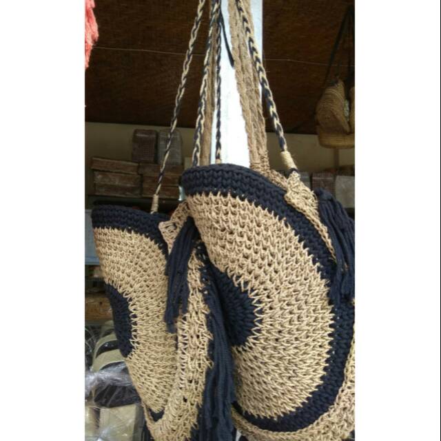 Tas Selempang Anyam Khas Bali