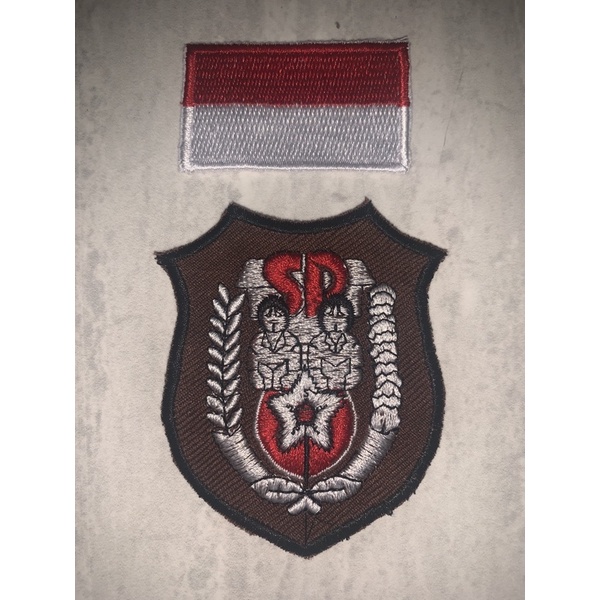 Badge / Bet paket SD+Bendera merah putih.