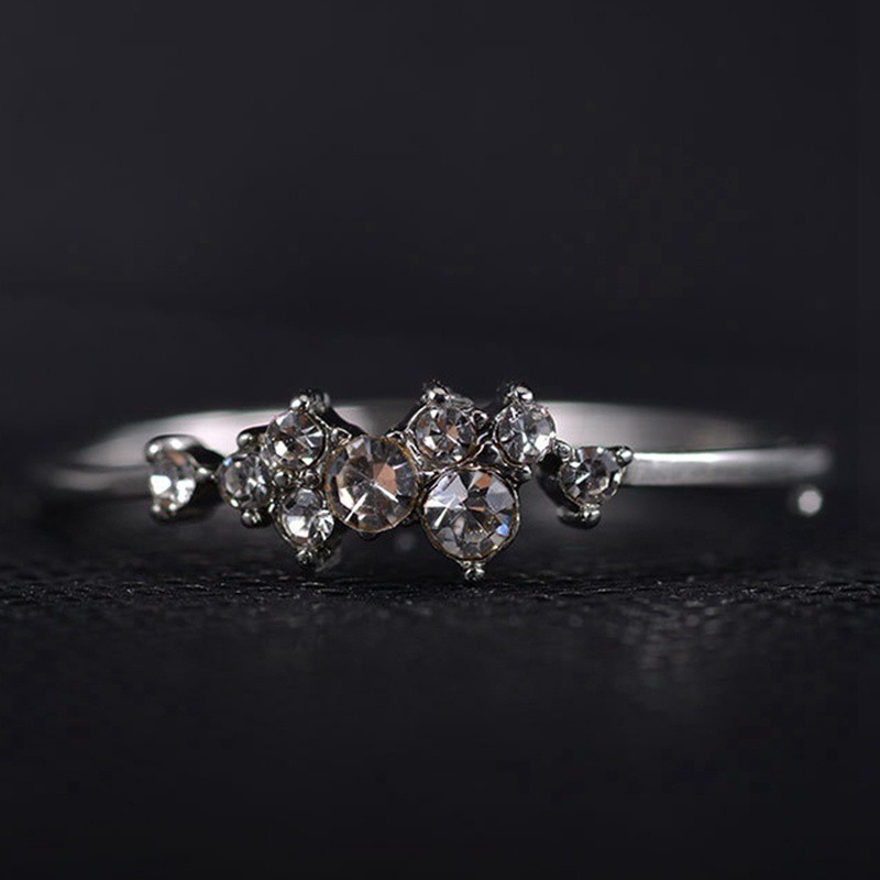 Cincin Simple Hias Kristal Zircon 3 Lapis Emas 18K untuk Wanita