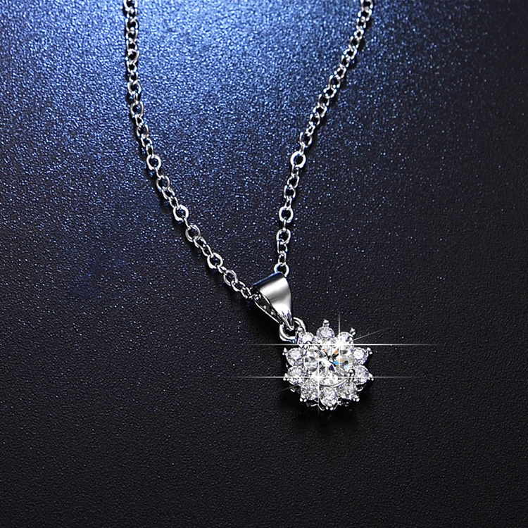 925 perak murni Gypsophila snowflake diamond Klavikula liontin kalung untuk wanita Moissanite gaya Korea perhiasan fashion sederhana