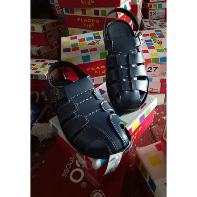 sepatu pria dewasa fladeo tag 899.900. size 40