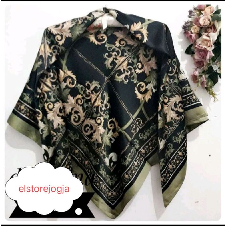 Hijab Segiempat Satin Hitam Hijau Batik