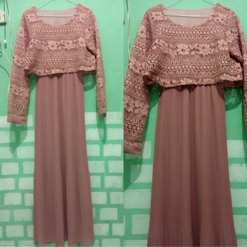 PRELOVED GAUN BRUKAT PLISKET