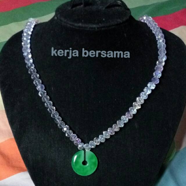 Kalung batu kristal liontin giok donat