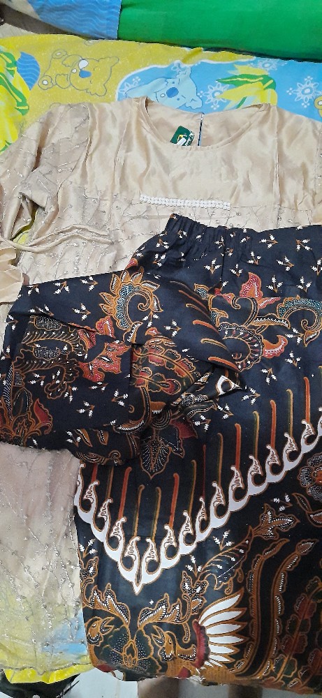 Maura Couple - Sania Ruffle Batik Couple Ori Ndoro Jowi Dnt Garansi Kebaya Modern - Set Couple Adara