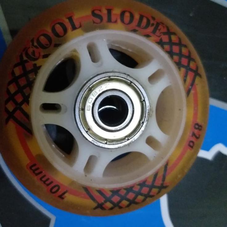 Roda/Ban Karet Sepatu Roda+Bearing isi 4 pcs Roda Nyala Semua 