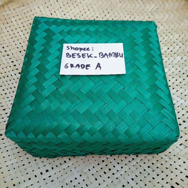 

Besek Bambu warna Hijau kwalitas pilihan