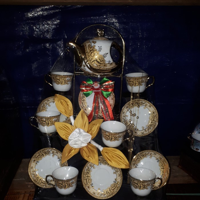 

Parcel Ramadan Lebaran Tea Set 2022 Gold