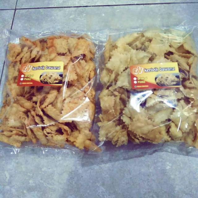 

Kripik & stik bawang home made,gurih dan renyah,tanpa bahan pengawet, harga murmer tp rasa mantap