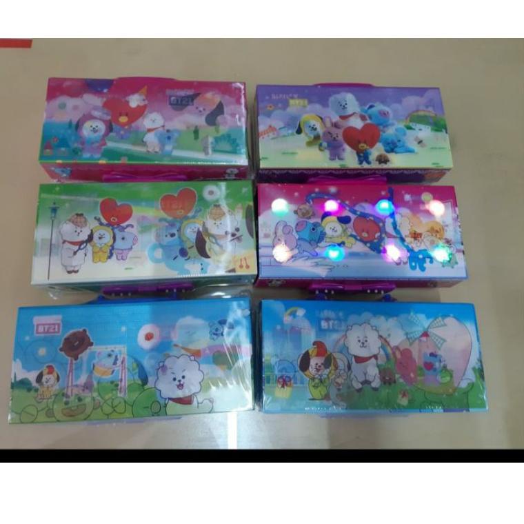 

[KODE PRODUK 7JMEU71100] kotak pensil KODE password ada LAMPU/pencil case/KODE LED