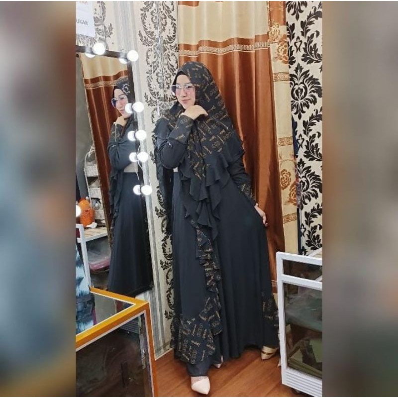 Rayna syari Yodizein