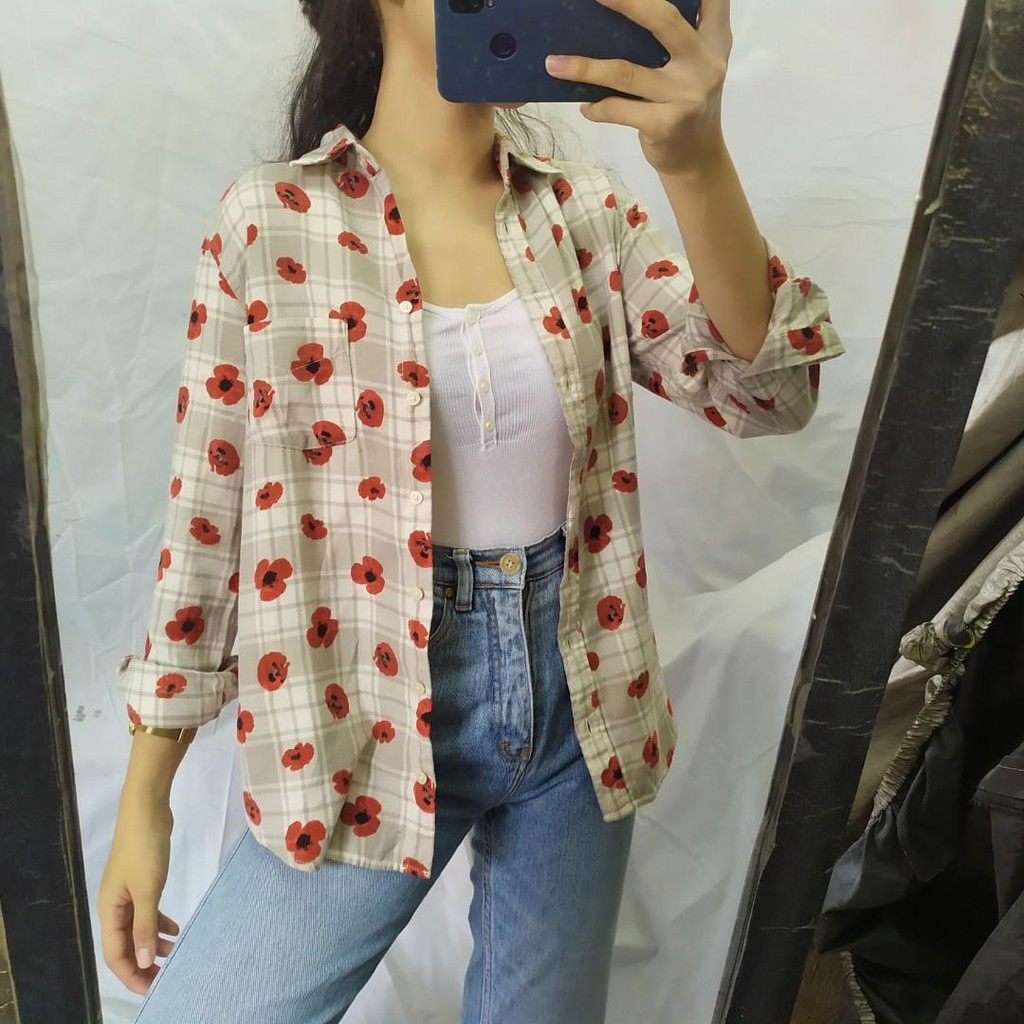 Kemeja Uniqlo Flanel Flannel Cream Bunga Floral Flower