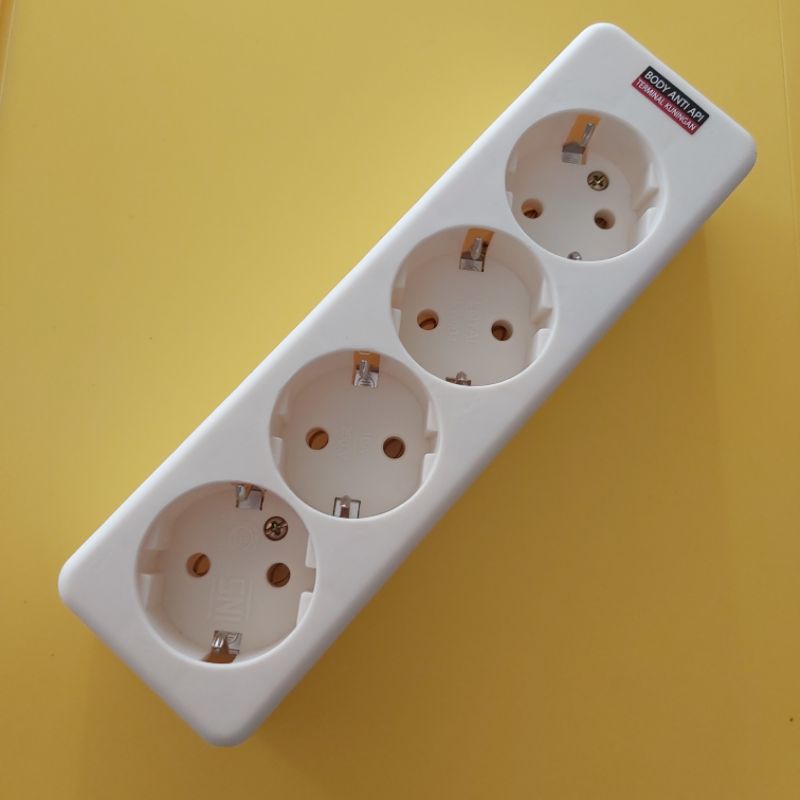 Stop Kontak lubang 4 Loyal