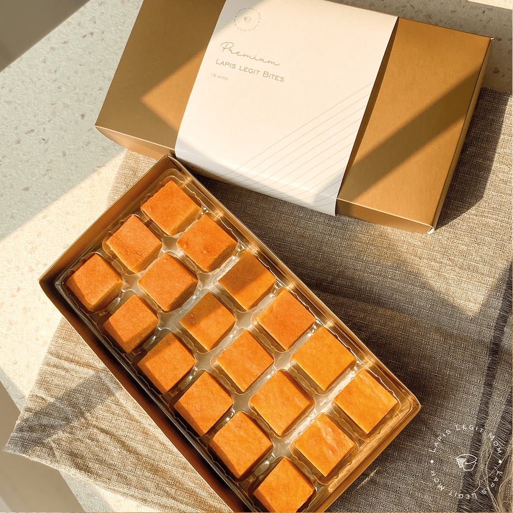 

Lapis Legit Bites (1 box isi 18 bites) - Lapis Legit Mom