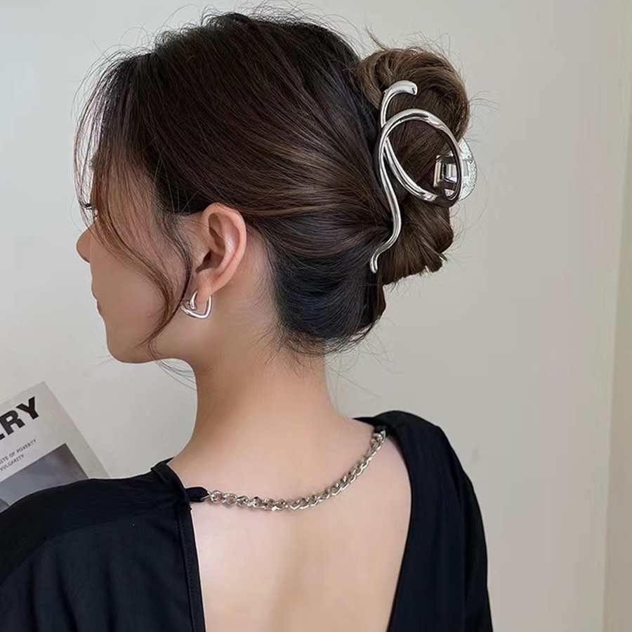 Jepit Rambut Ponytail Bahan Metal Alloy Gaya Punk Korea Untuk Wanita