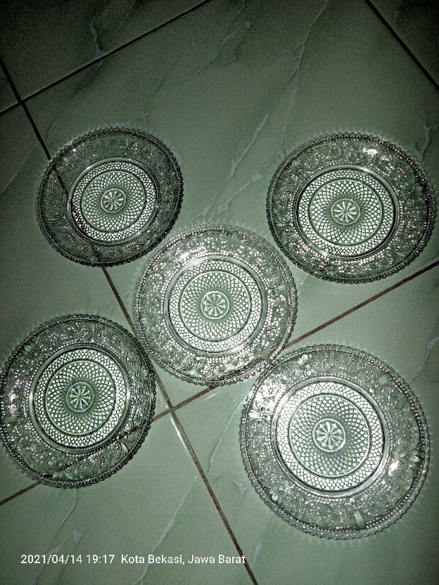 Piring Kue Kaca Motif Timbul 12cm / Piring Tatak Tebal / Tatakan Gelas