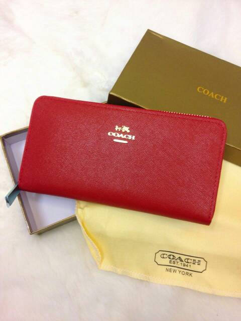 COACH ZIPPER WALLET