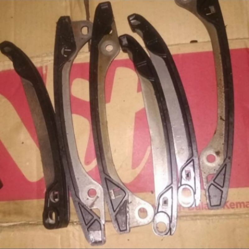 dumper timing chain Livina 1.8