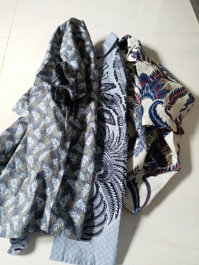 Hem Pendek Casual Mosses