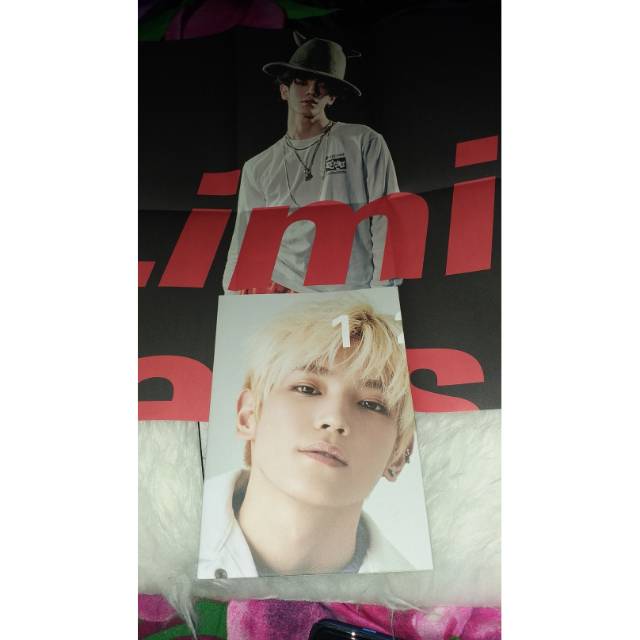 NCT TAEYONG LIMITLESS & 2018 SEASON'S GREETINGS SG18 POSTER