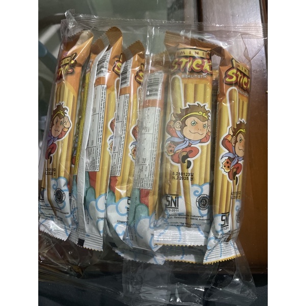 

biskuit mini stick isi 10pc