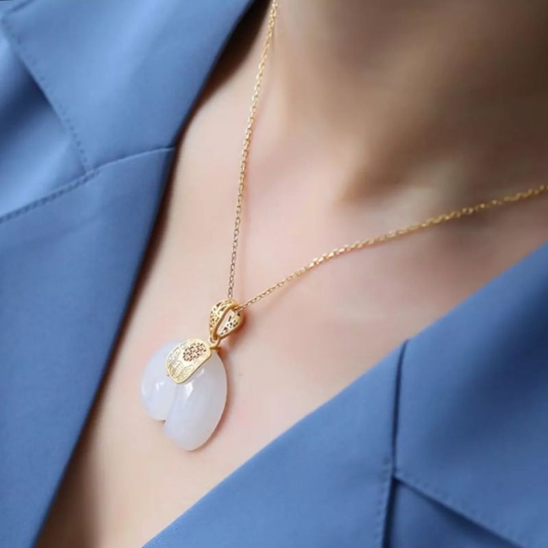 Kalung titanium liontin Giok imitasi wanita/kalung titanium wanita