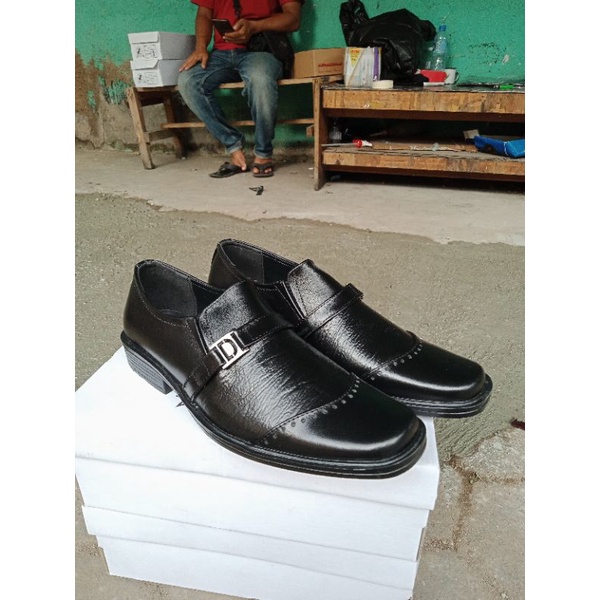 Sepatu Pantofel Pantopal Kulit Pria Murah Pendek Formal Kerja kantoran Dinas Warna Hitam